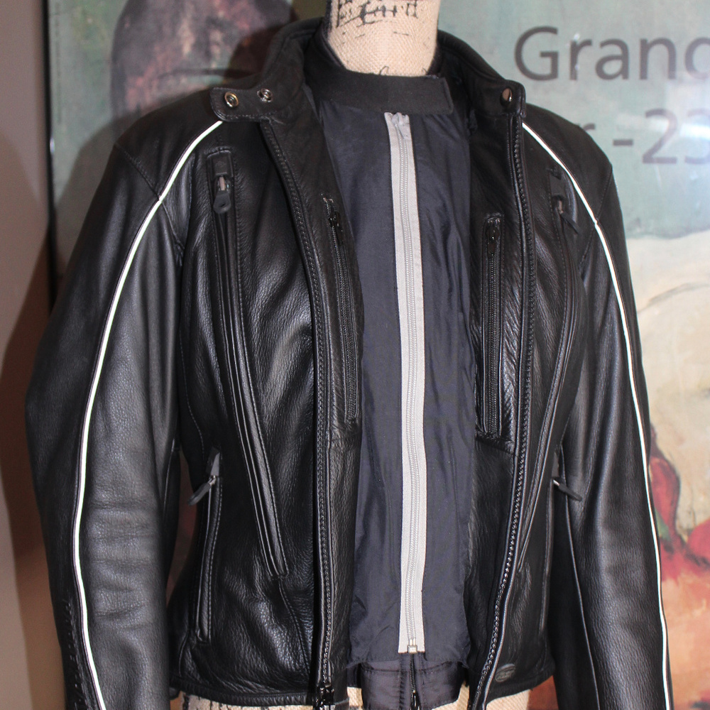 All BlackHarley Davidson Leather Jacket w/skid pad